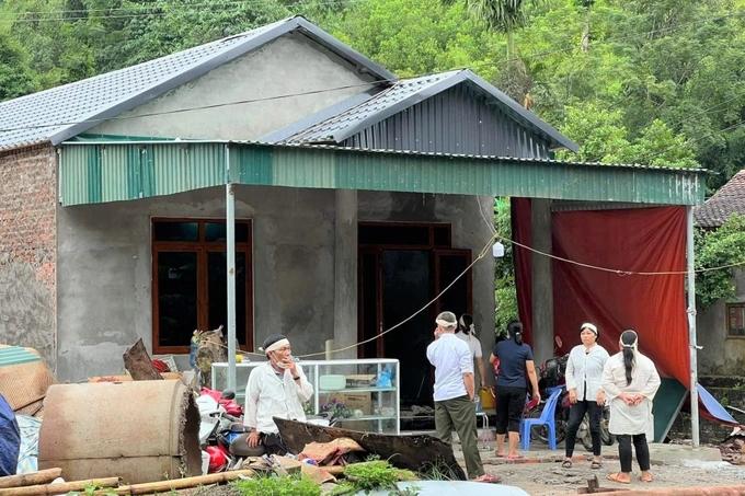 Phát hiện thi thể nghi hung thủ chém cả nhà vợ ở Hòa Bình-3