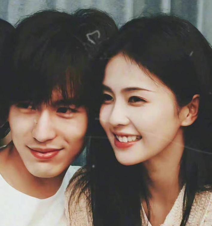 3 bộ phim gặp họa vì diễn viên lộ tin hẹn hò-5