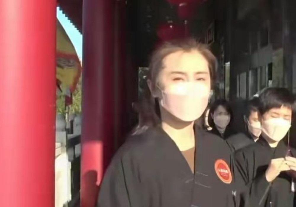 Ngọc nữ Vương Tổ Hiền không lấy chồng, tu hành ở tuổi 55-1