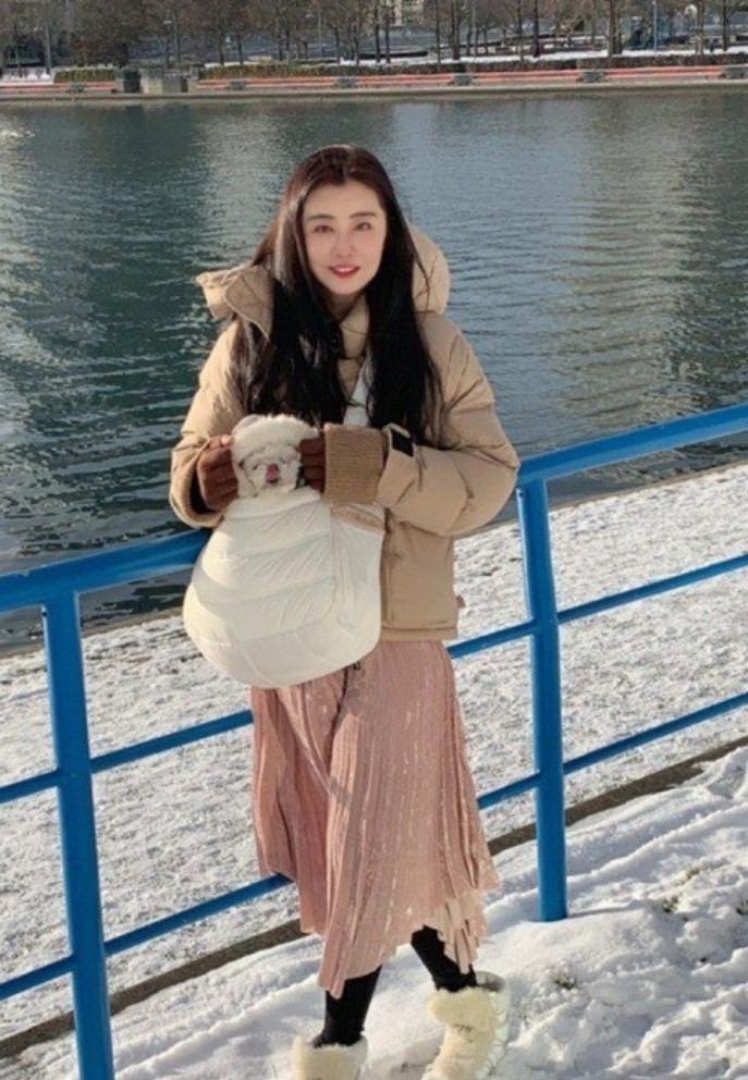 Ngọc nữ Vương Tổ Hiền không lấy chồng, tu hành ở tuổi 55-5