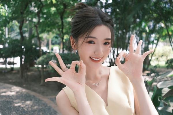 Nữ diễn viên được yêu thích của giới giải trí Hoa ngữ-19