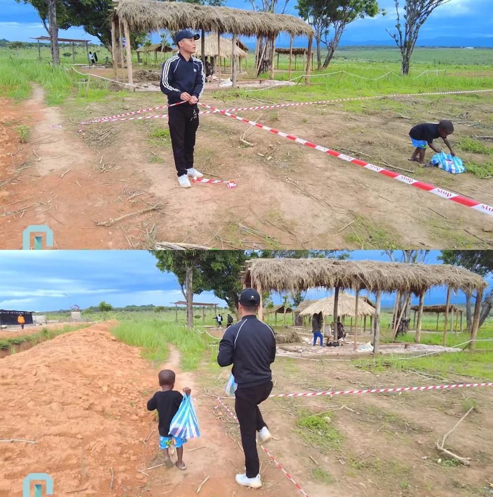 Loạt ảnh vừa độc vừa hài của Lôi Con khi ở cạnh Quang Linh Vlog-4