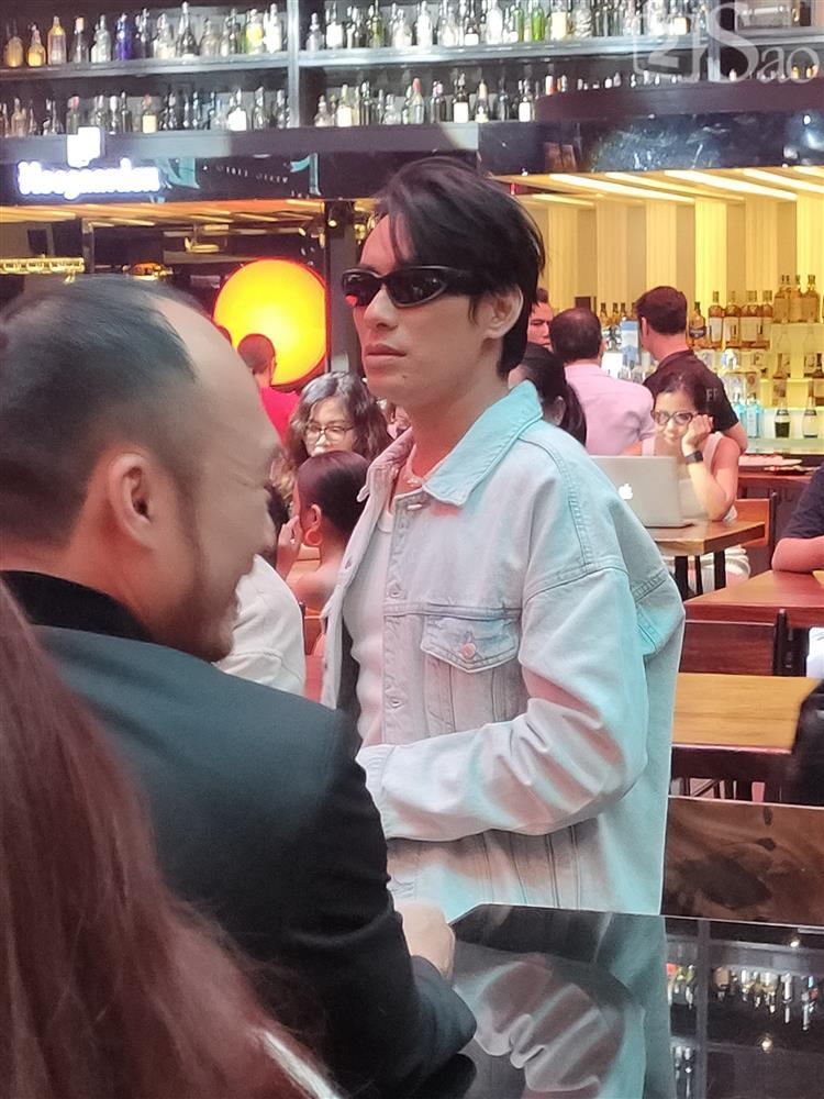 Kiều Minh Tuấn khoe ảnh nam thần, có ngay ảnh bị tag để so-13