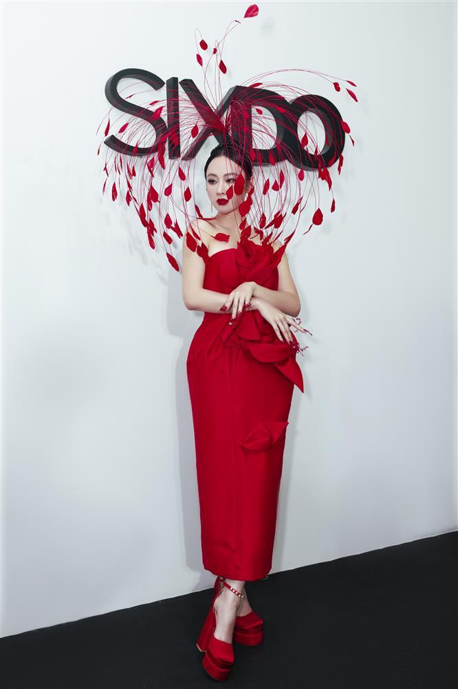 Hậu trường biến hình Angela Phương Trinh tại show Đỗ Mạnh Cường-5