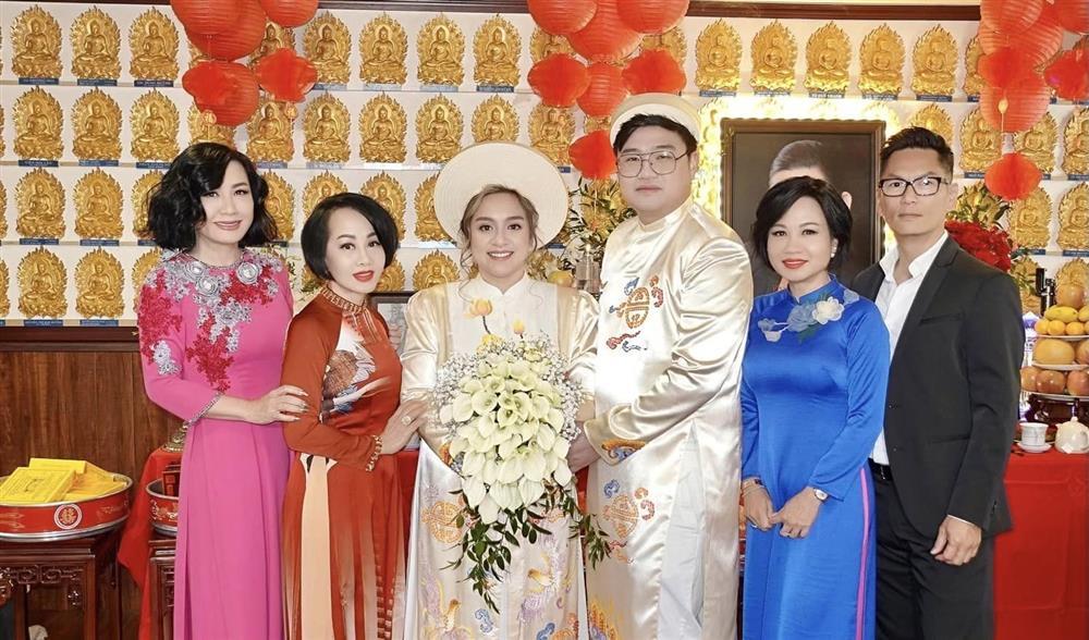 Chi tiết xúc động trong hôn lễ ở Tịnh Xá của con gái Phi Nhung-9