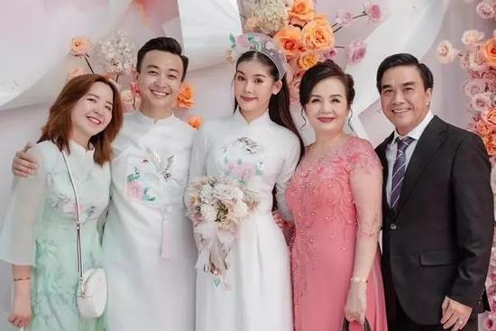 Mối quan hệ của hoa hậu Lê Âu Ngân Anh và mẹ chồng
