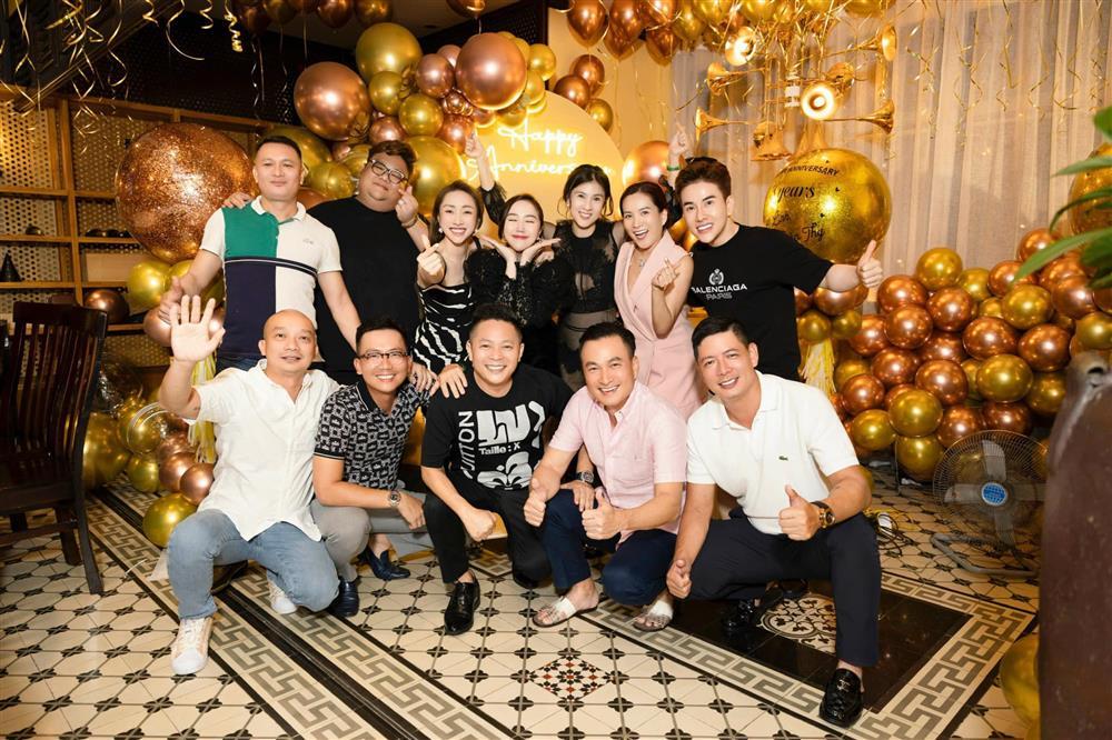 Bảo Thy kỷ niệm 3 năm ngày cưới, quý tử vẫn được che chắn-4