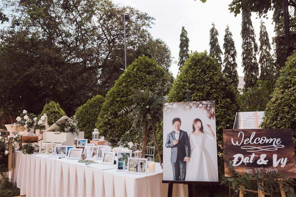 Vợ Tiến Đạt lần đầu khoe chùm ảnh đám cưới cách đây 4 năm-14