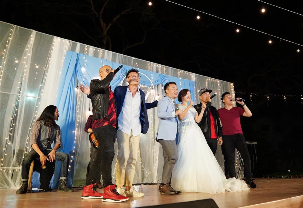 Vợ Tiến Đạt lần đầu khoe chùm ảnh đám cưới cách đây 4 năm-24