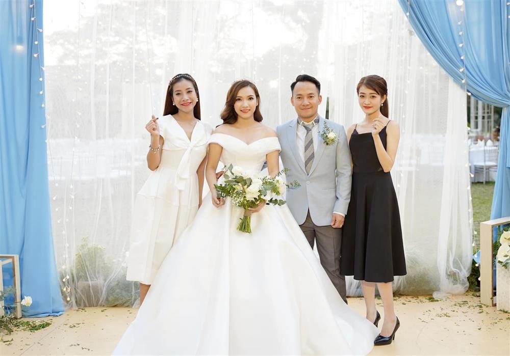 Vợ Tiến Đạt lần đầu khoe chùm ảnh đám cưới cách đây 4 năm-27
