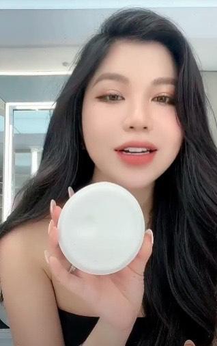 Tẩy trang sạch, dịu nhẹ cho da mụn theo cách của chuyên da trang điểm-3