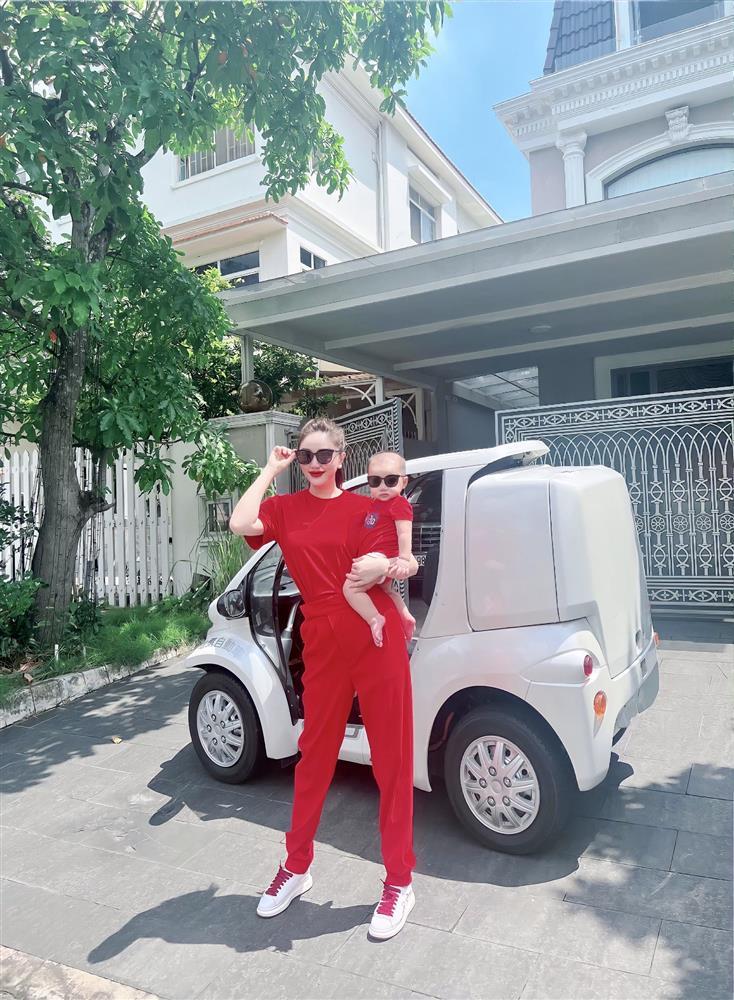 Bảo Thy kỷ niệm 3 năm ngày cưới, quý tử vẫn được che chắn-10