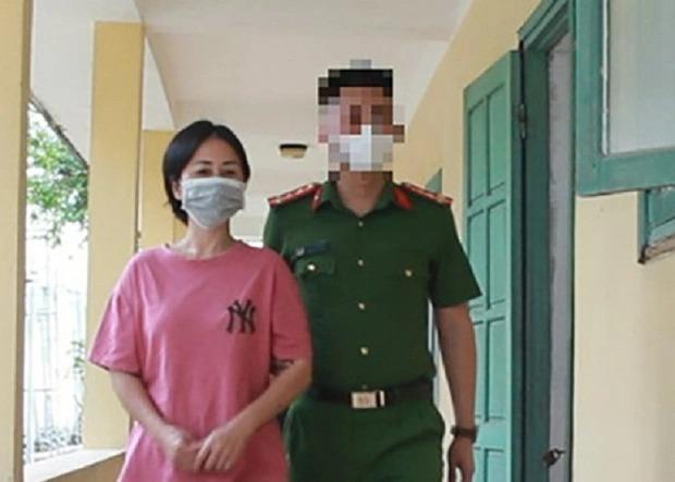 Bắt giữ bà trùm điều hành đường dây đánh bạc quy mô lớn-1