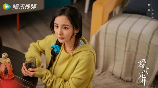 Cùng vào vai luật sư, Dương Mịch và Hồng Diễm ai làm tốt hơn?-5