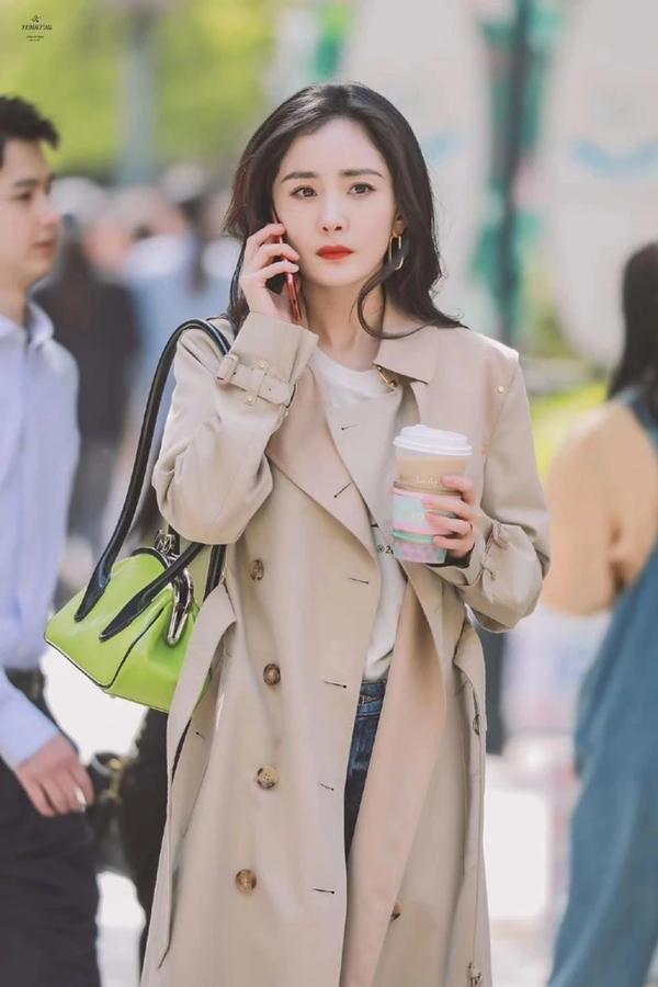 Cùng vào vai luật sư, Dương Mịch và Hồng Diễm ai làm tốt hơn?-6