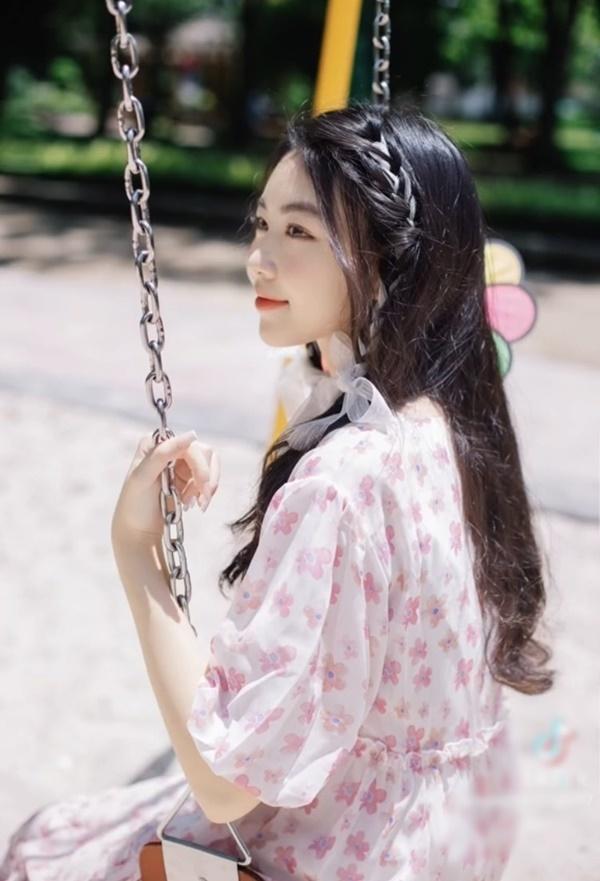 Con gái Quyền Linh gây mê với bộ ảnh mới đẹp tựa nàng thơ-3