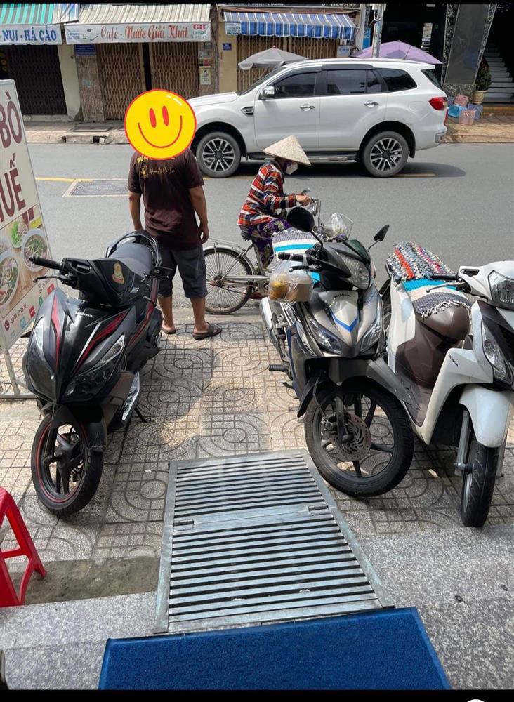 Bị bom 13 suất bún bò, chủ quán làm một việc được tấm tắc khen-5