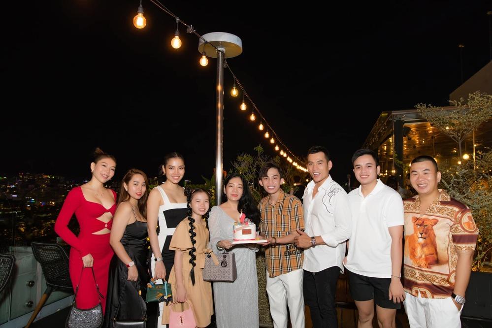 Phương Trinh Jolie cho con gái 9 tuổi xách túi gần 100 triệu đi sinh nhật-5