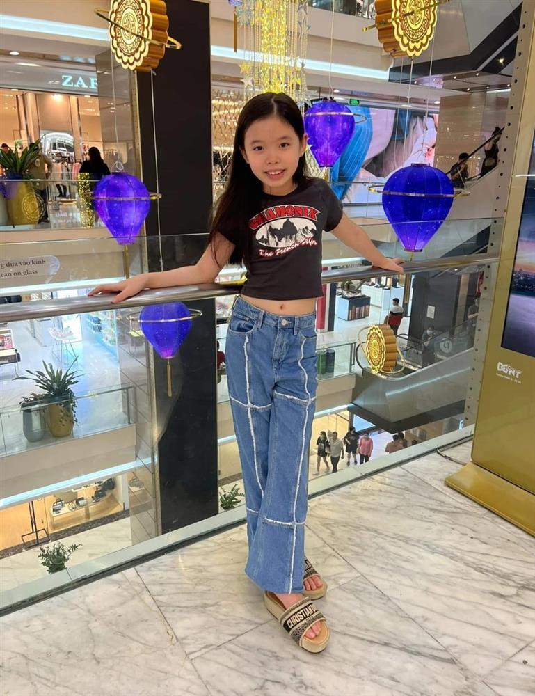 Phương Trinh Jolie cho con gái 9 tuổi xách túi gần 100 triệu đi sinh nhật-9