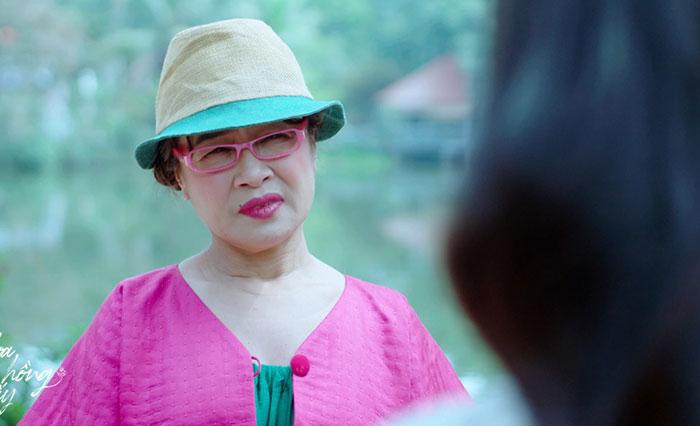 Bà Bích ‘HươngVị Tình Thân’ tái xuất vai giúp việc trong ‘Hoa Hồng Giấy’-3