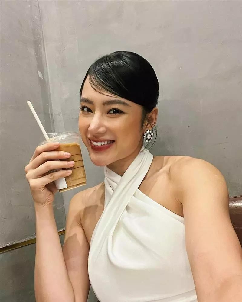 Hết hồn Angela Phương Trinh với vòng 3 biến dạng-8