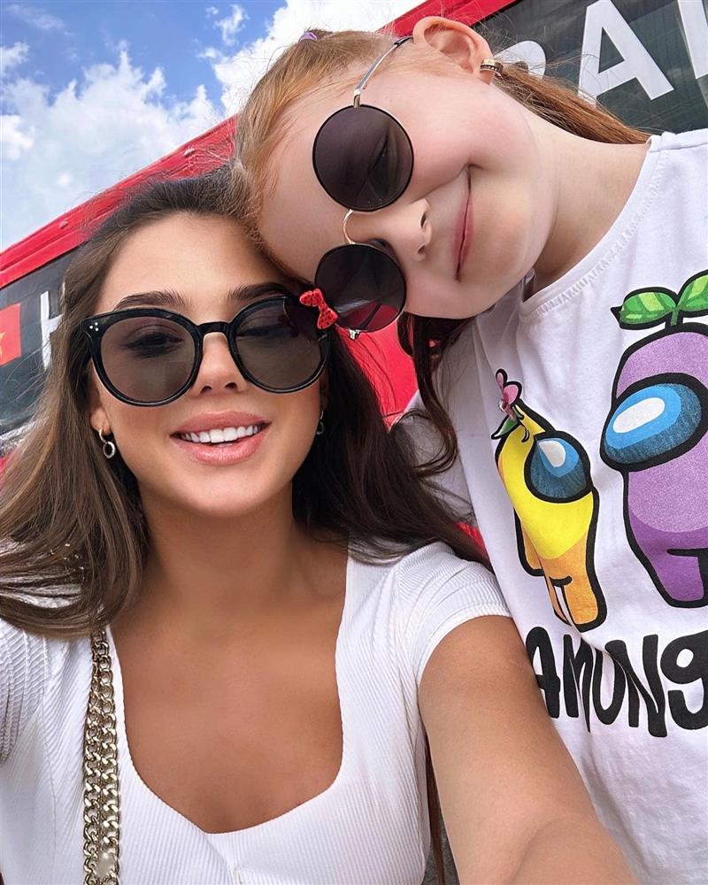 Lộ rõ cách đối xử gia đình Bùi Tiến Dũng với nàng dâu ngoại quốc-1