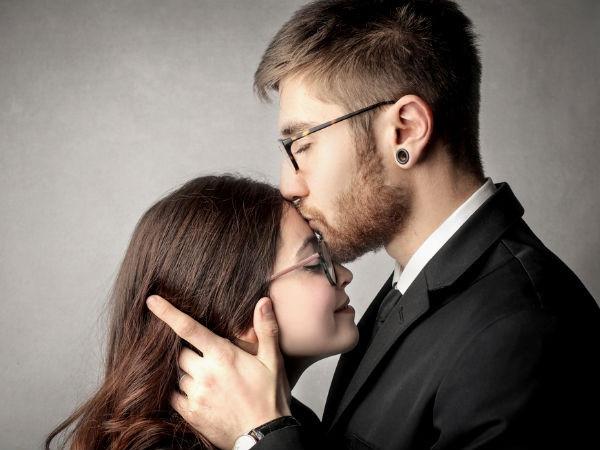 Những truyền thống bất thường về nụ hôn của một số quốc gia-2