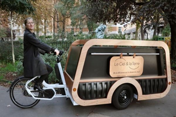 Xe đạp mai táng độc lạ xuất hiện ở Pháp-1