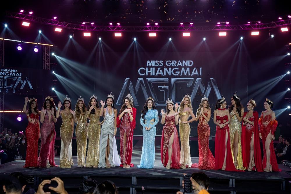 Miss Grand International chìm nghỉm giữa 13 á hậu trên sân khấu cấp tỉnh-5