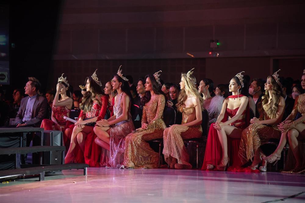 Miss Grand International chìm nghỉm giữa 13 á hậu trên sân khấu cấp tỉnh-6