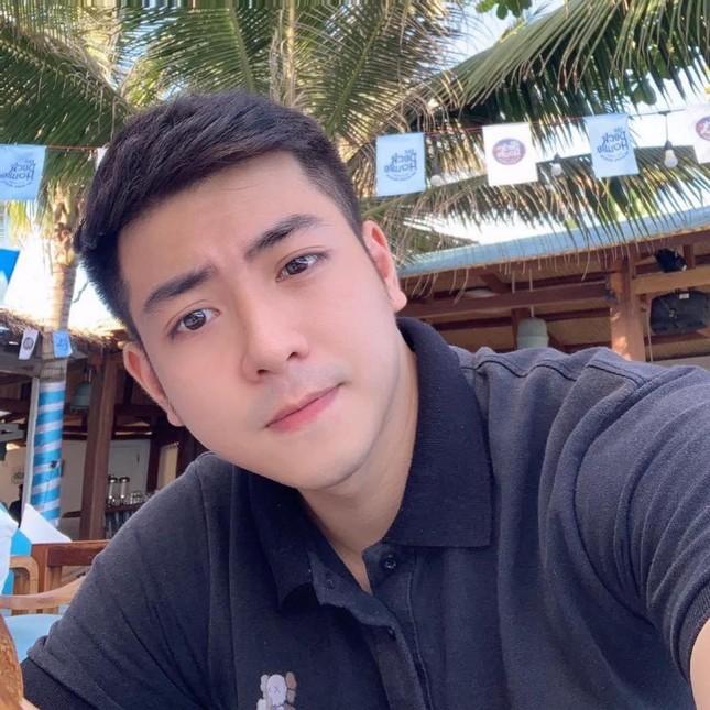 Loạt ảnh trai đẹp đổ xăng khiến dân mạng đứng ngồi không yên-3