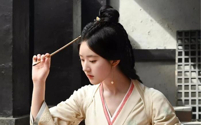 4 nữ chính hot nhất hiện nay: Triệu Lộ Tư đã có đối thủ-1