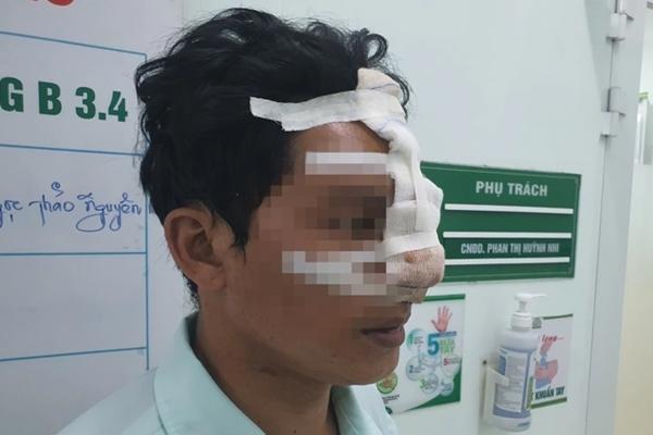 TPHCM lại xuất hiện clip nữ sinh đánh nhau trong trường học-3