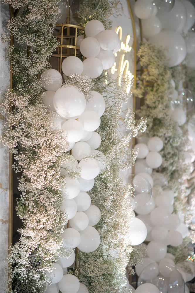 Cô dâu Lê Âu Ngân Anh xuất hiện, không gian cưới cực sang-14