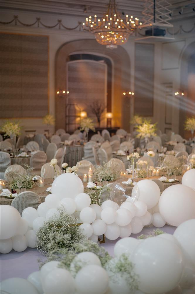 Cô dâu Lê Âu Ngân Anh xuất hiện, không gian cưới cực sang-16