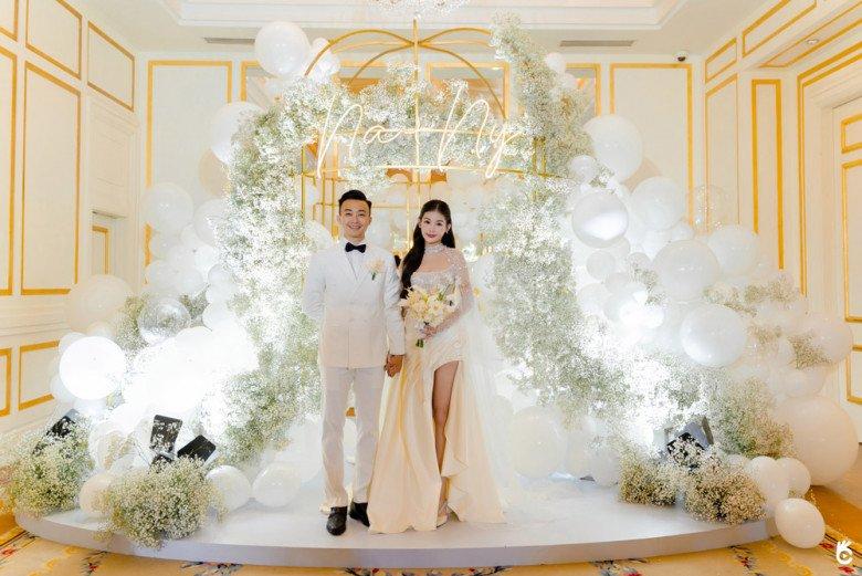 Cận cảnh nhẫn cưới và voan cưới đặc biệt của Lê Âu Ngân Anh-1