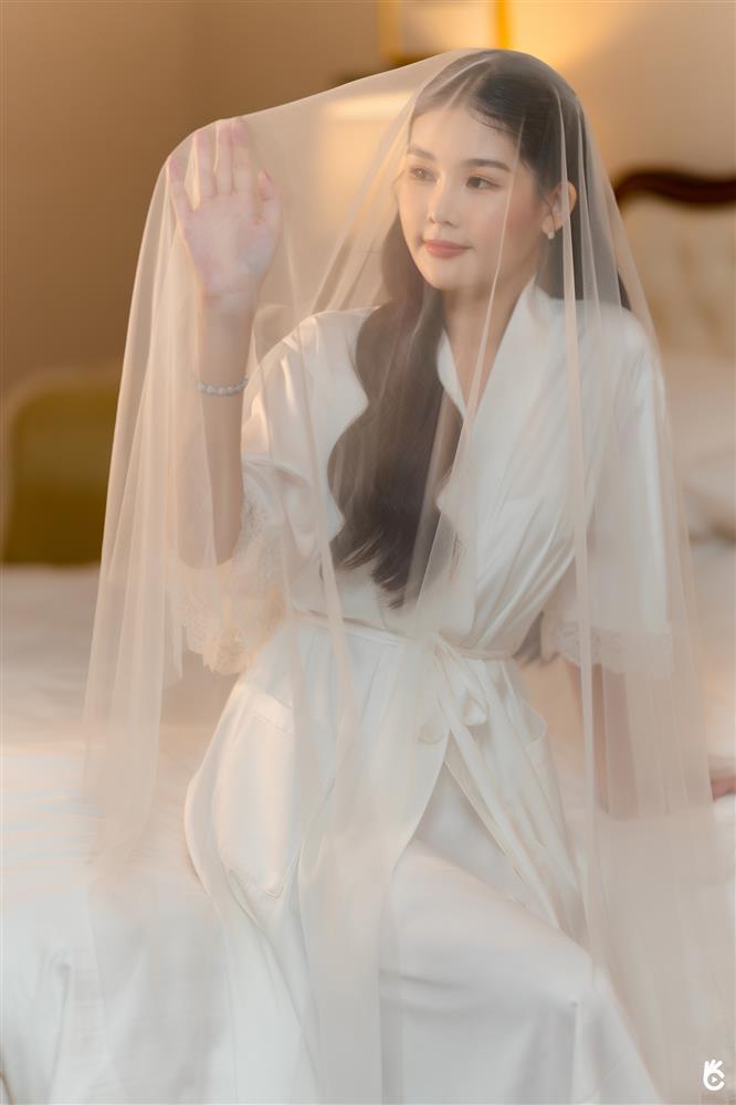 Điểm đặc biệt ở dàn phù dâu đám cưới Lê Âu Ngân Anh-11