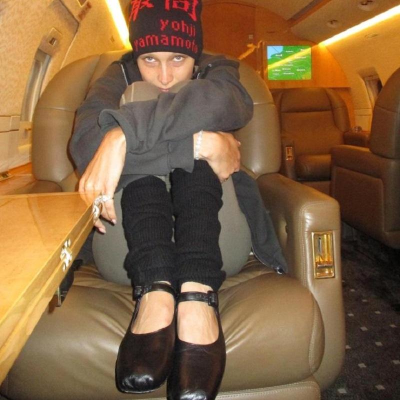 Sao Âu - Á lăng xê mốt tất ống chân độc lạ-3