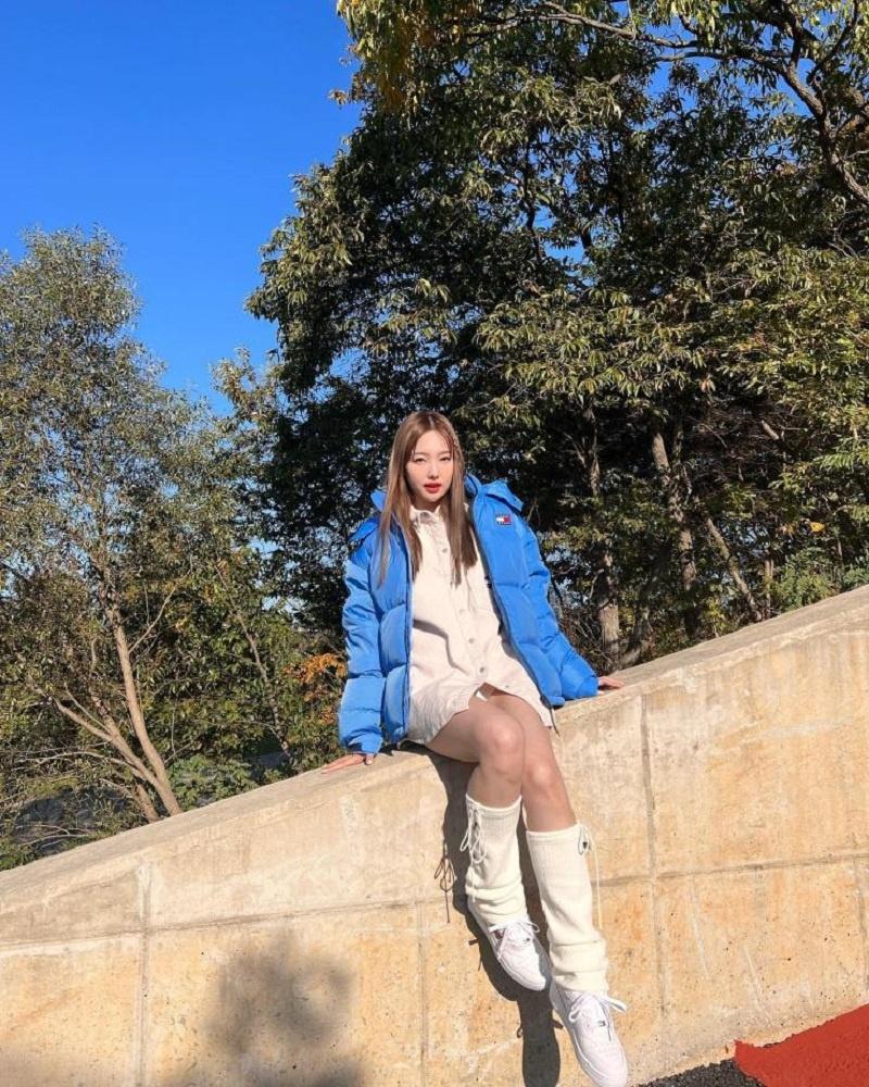 Sao Âu - Á lăng xê mốt tất ống chân độc lạ-6