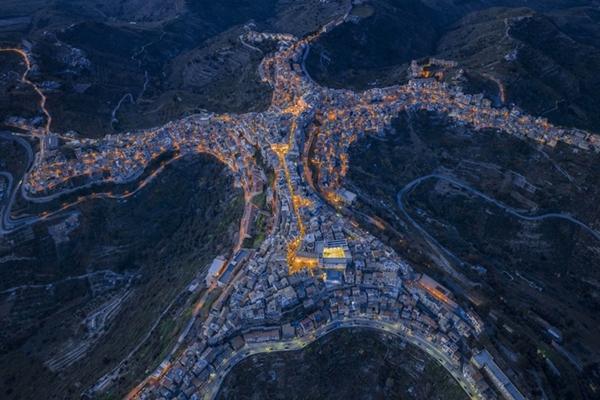 Tháp nghiêng Pisa không còn sợ bị đổ-4