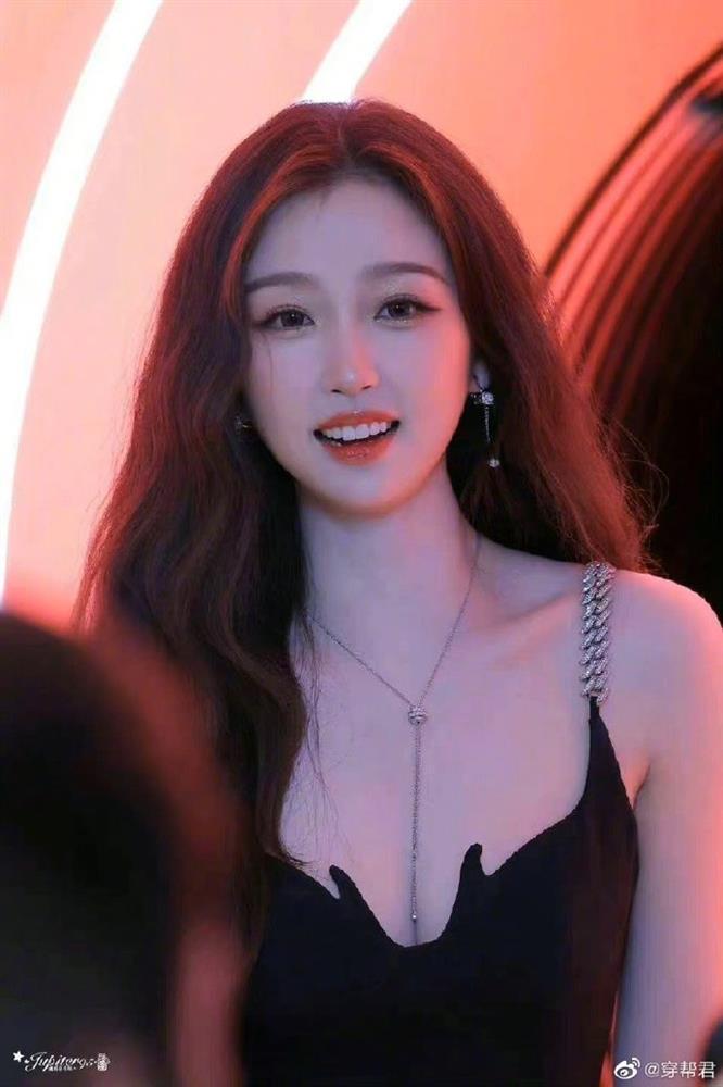 Body gợi cảm của mỹ nhân Thương Lan Quyết Ngu Thư Hân-5