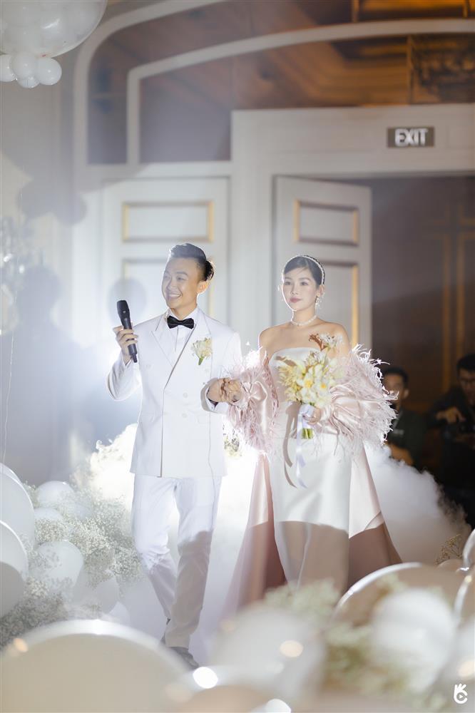 Chú rể khiến Lê Âu Ngân Anh khóc nức nở khi gợi ồn ào bắt nạt-3