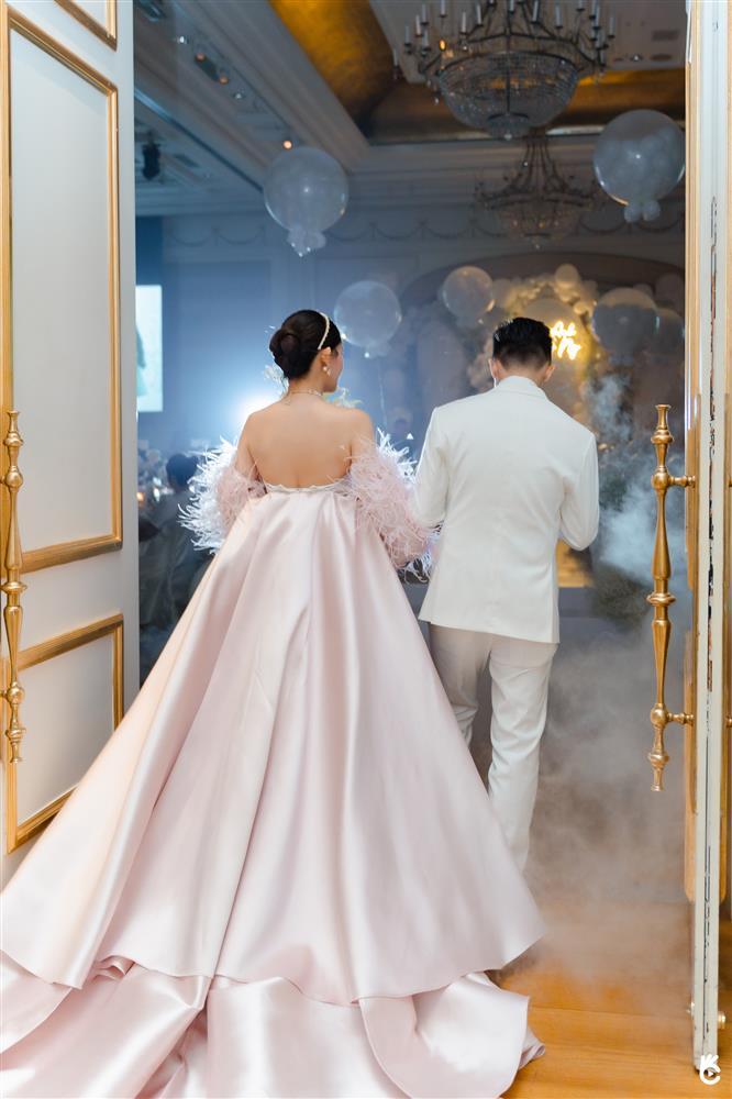 Chú rể khiến Lê Âu Ngân Anh khóc nức nở khi gợi ồn ào bắt nạt-2