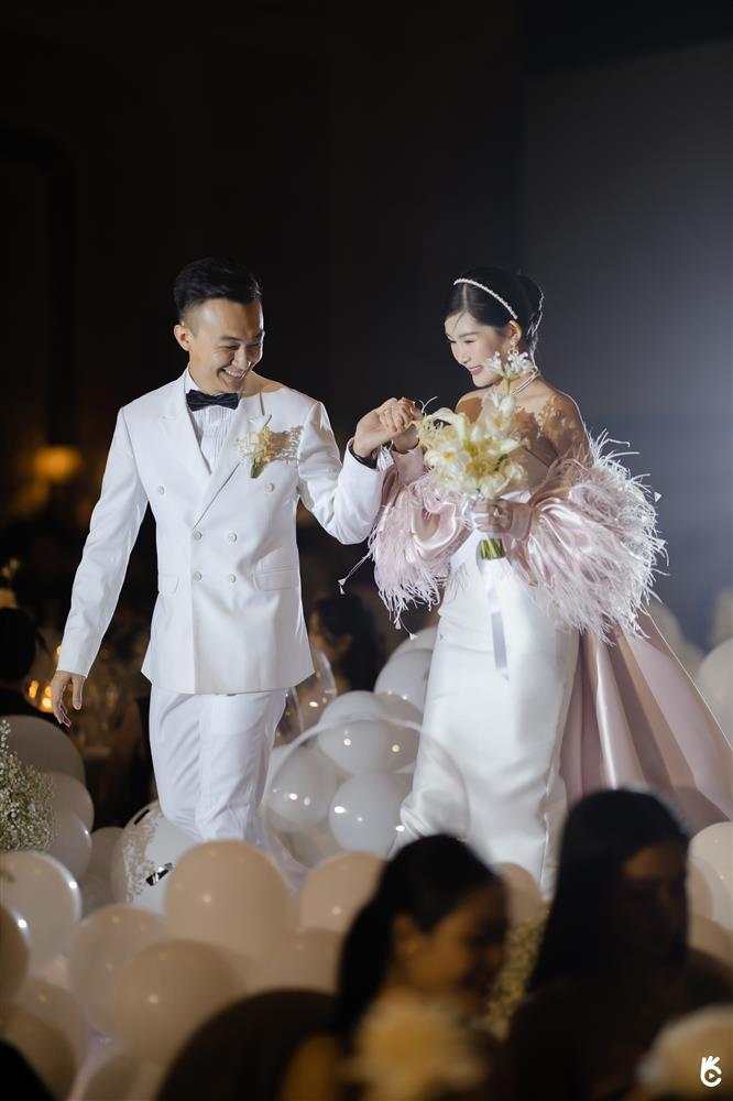 Chú rể khiến Lê Âu Ngân Anh khóc nức nở khi gợi ồn ào bắt nạt-4