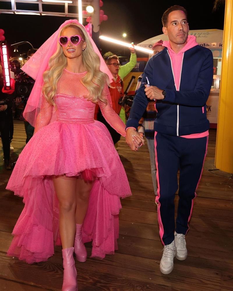 Paris Hilton có 300 triệu USD, giàu gấp 7,5 lần chồng-2