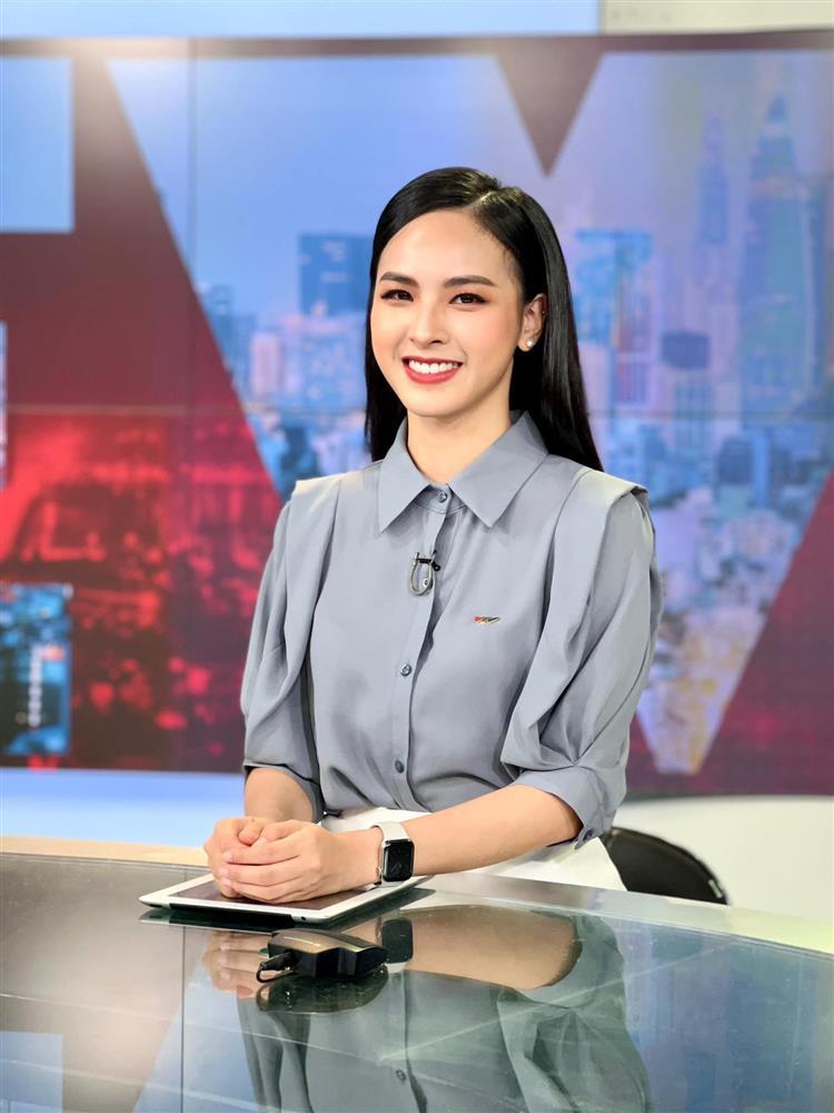 MC Quỳnh Nga dẫn chung kết Hoa hậu Du lịch Quốc tế 2022-3