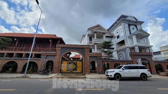 Biệt phủ đại gia ở Quảng Ngãi xây lố trên đất lúa, đất Nhà nước-1