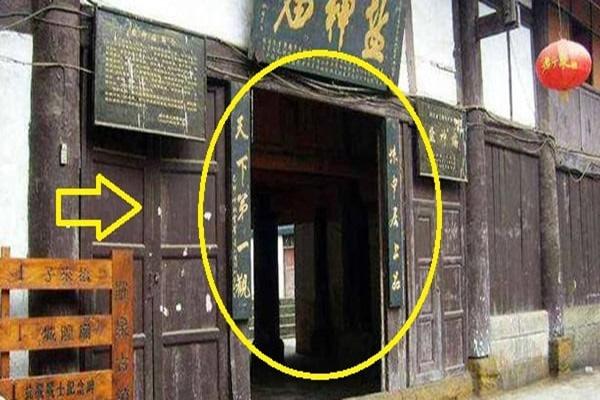 Bàn uống nước để 3 thứ khiến gia đạo lục đục, làm mãi vẫn nghèo-4