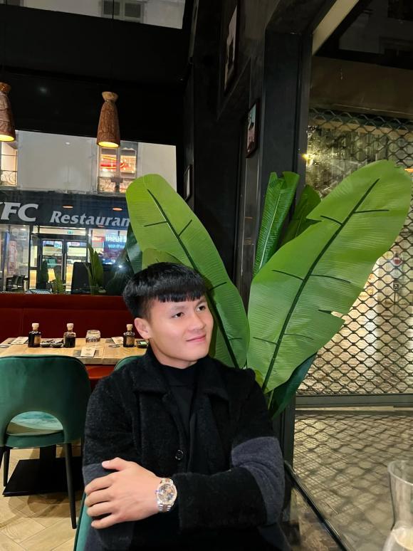 Quang Hải đăng ảnh mới, bị soi dùng đồ đôi với Chu Thanh Huyền-2