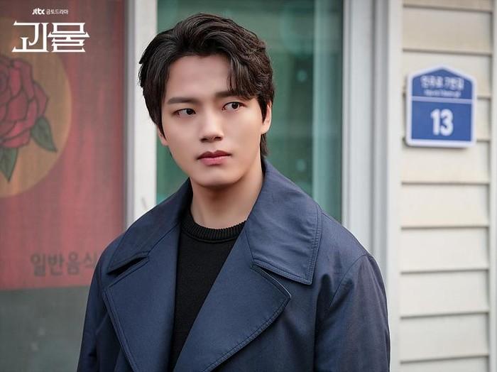 Yeo Jin Goo không dám nói thân với Jung Kook (BTS)-2